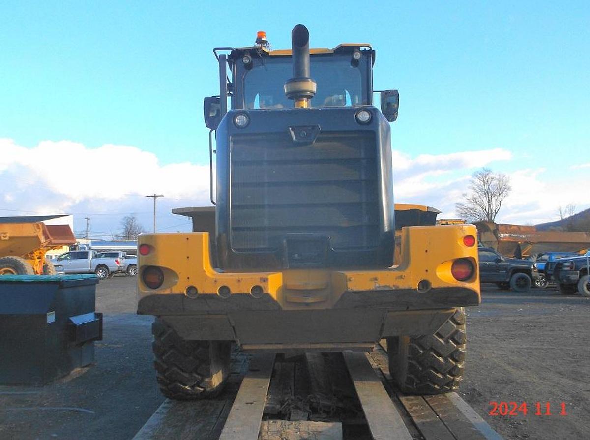 Used 2016 CATERPILLAR 938M