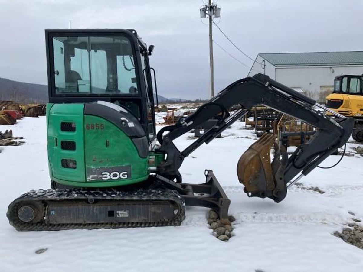 Used 2019 DEERE 30G