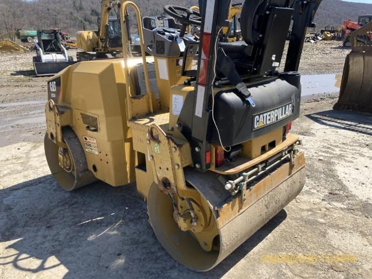 Used 2012 CATERPILLAR CB24XT