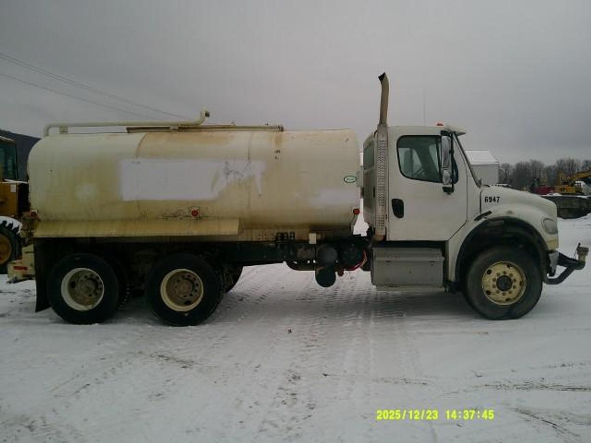 Used 2019 Freightliner M2 106