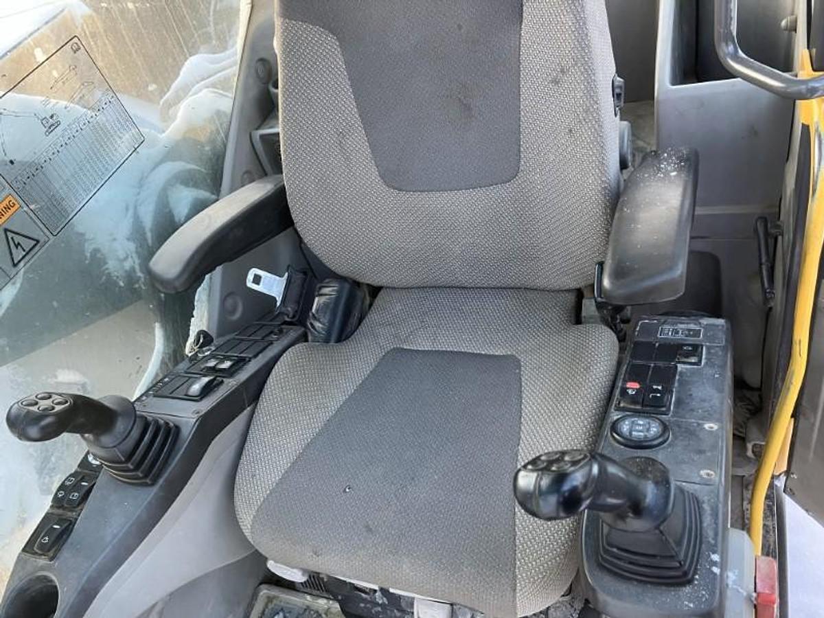 Used 2010 VOLVO EC290CL