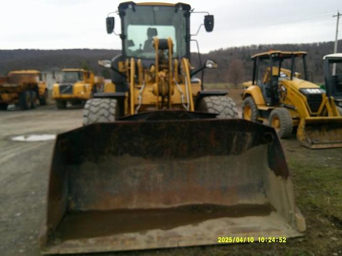 Used 2015 CATERPILLAR 926M