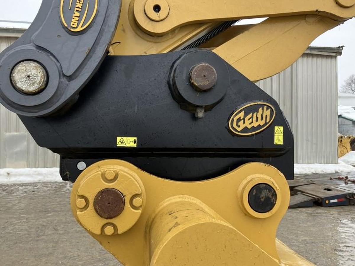 Used 2023 CATERPILLAR 320 GC