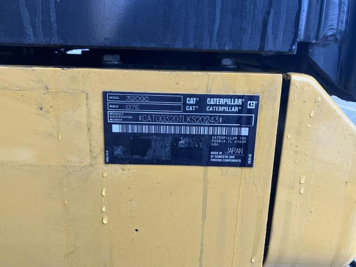 Used 2023 CATERPILLAR 320 GC