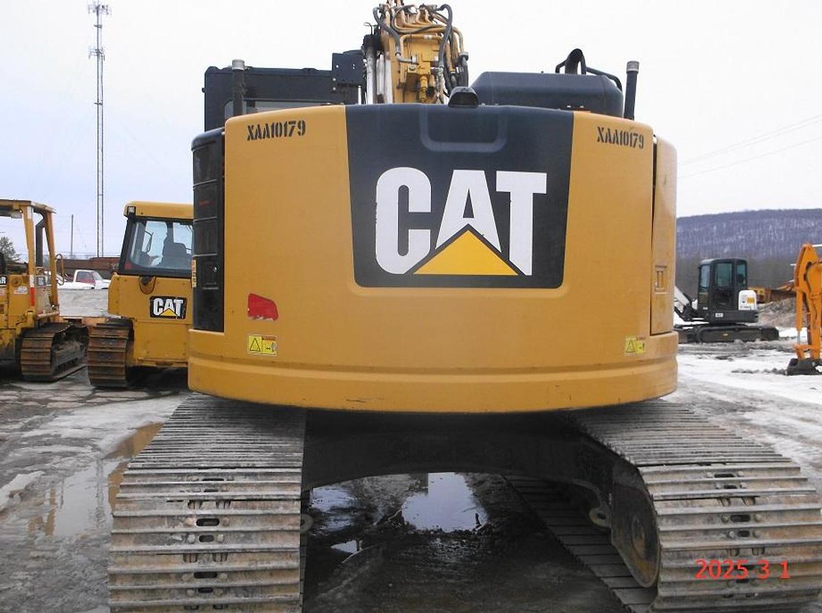 Used CATERPILLAR 325FL CR