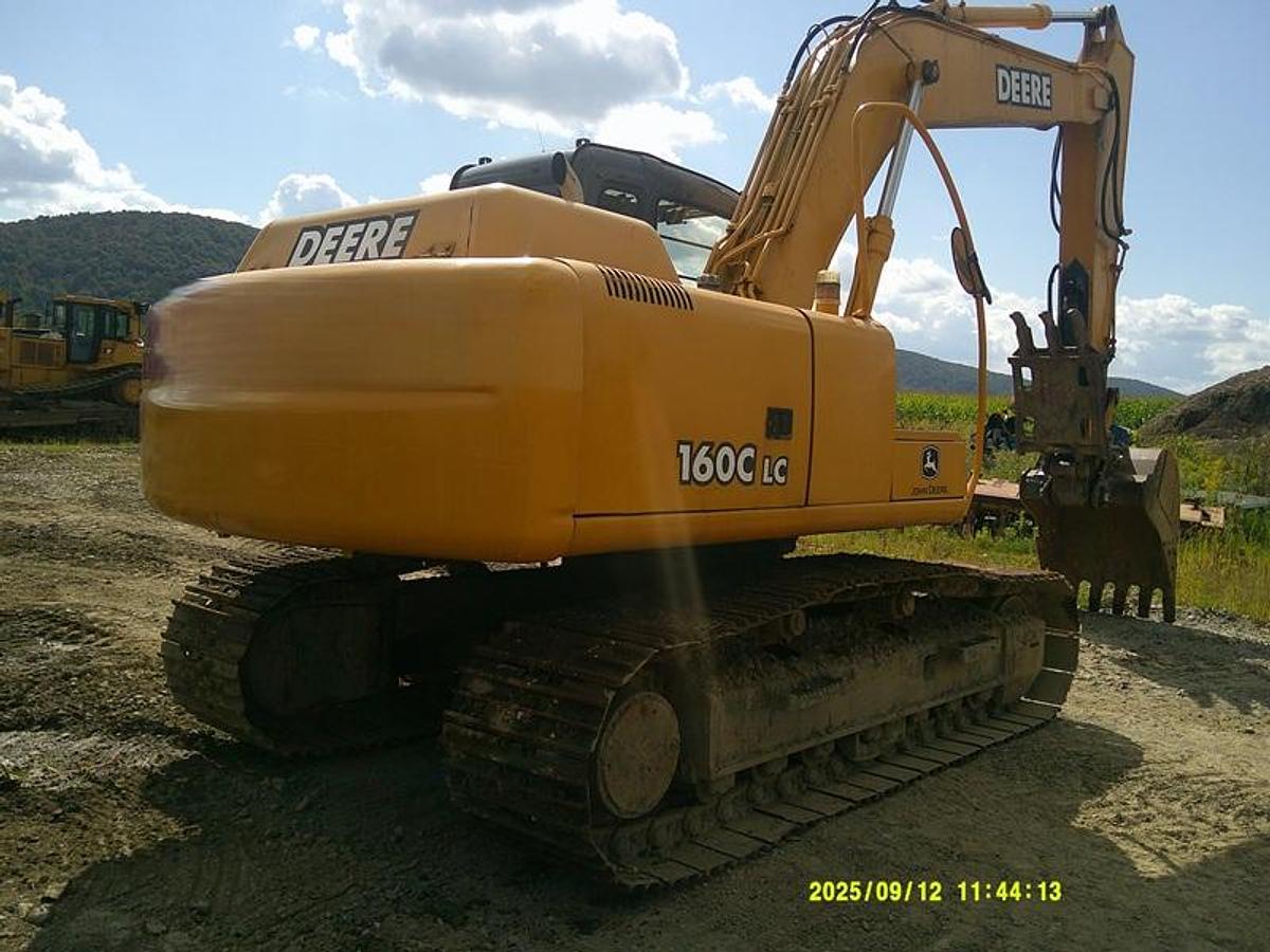 Used 2003 DEERE J160C