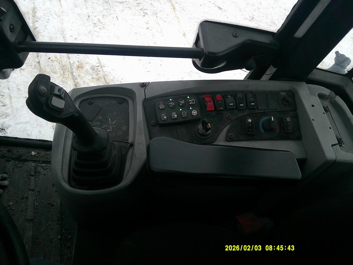 Used CATERPILLAR 906M