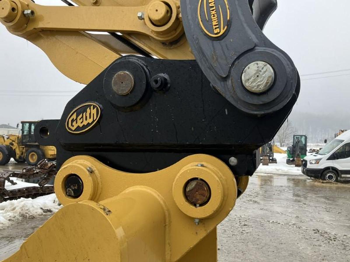 Used 2023 CATERPILLAR 320 GC