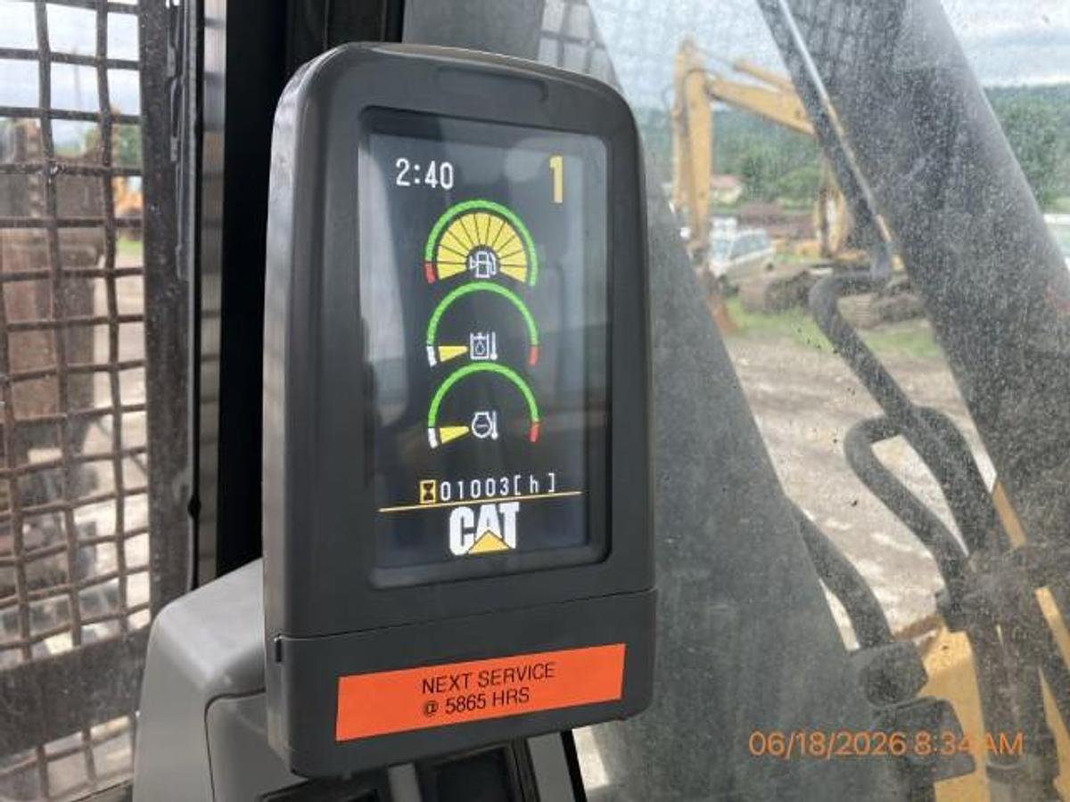 Used 2014 CATERPILLAR 321D LCR