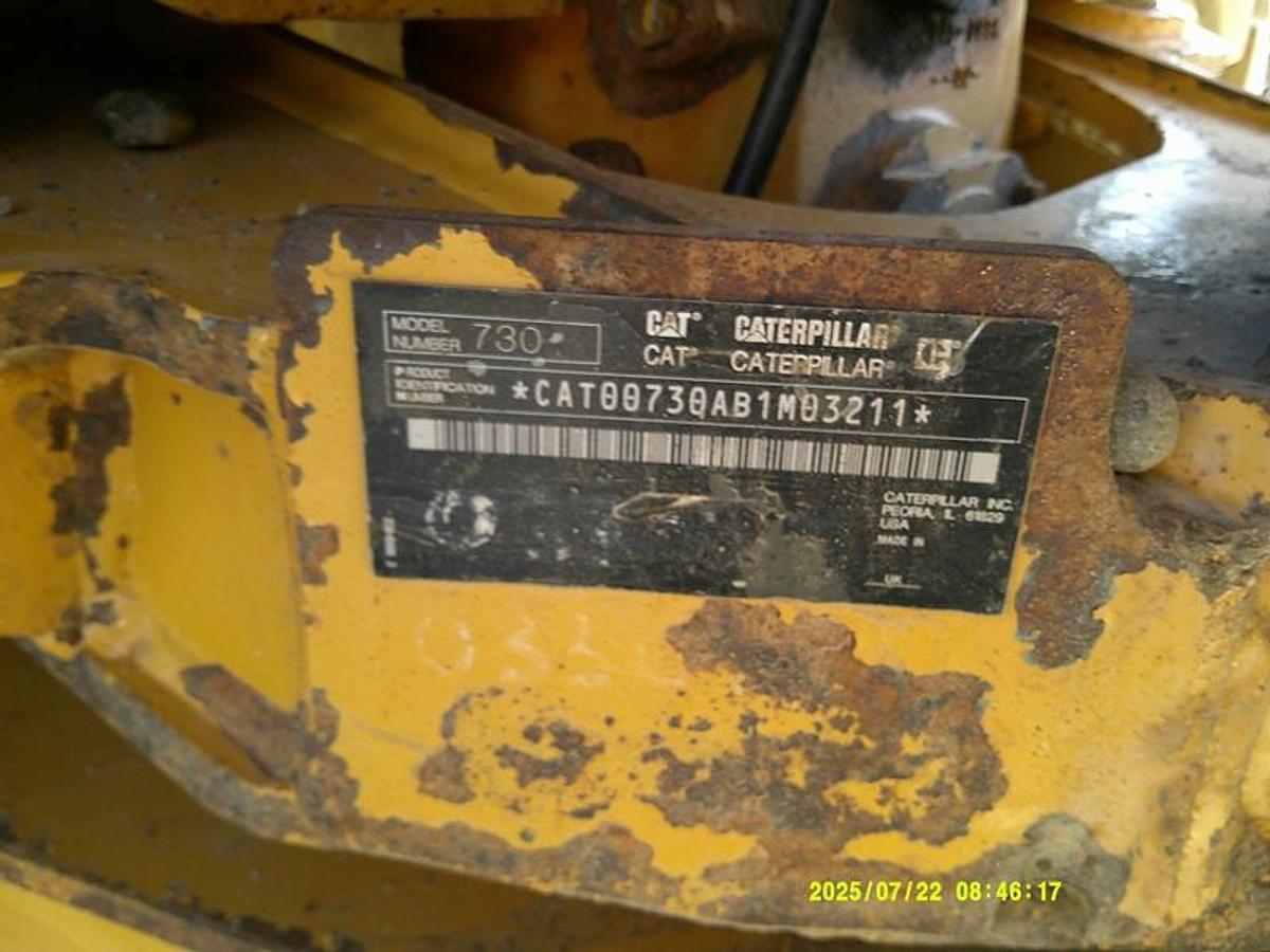 Used 2011 CATERPILLAR 730