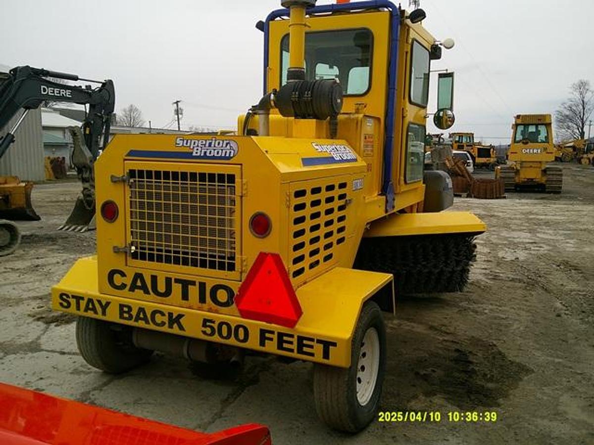 Used 2007 SUPERIOR BROOM DT80CT