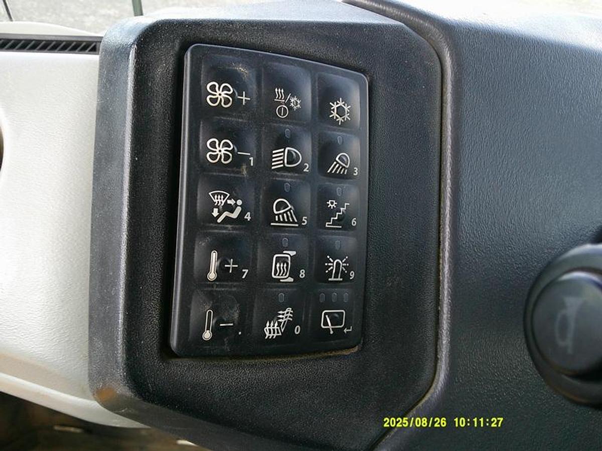 Used 2019 DEERE 260E