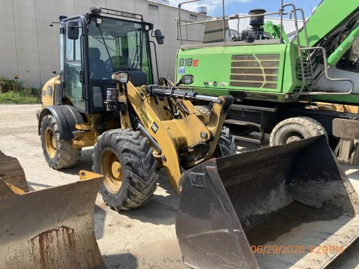 Used 2021 CATERPILLAR 908M