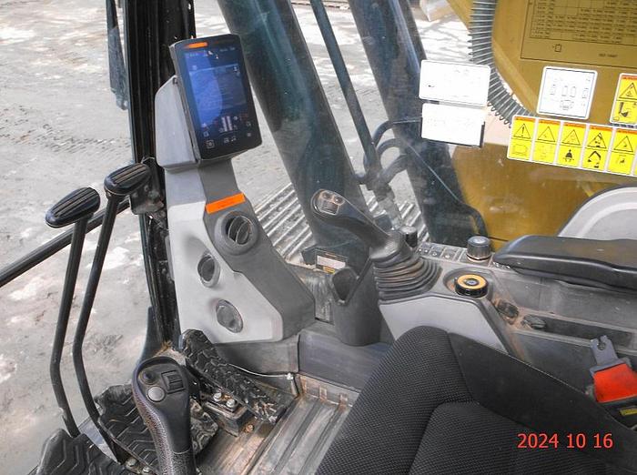 Used 2018 CATERPILLAR 323