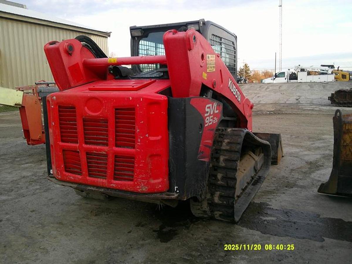 Used 2018 Kubota SVL-95-2S