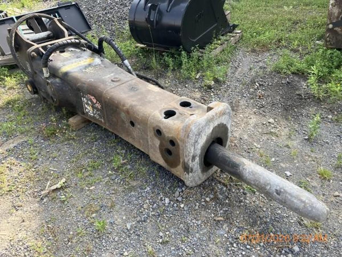 Used 2014 CATERPILLAR H130S 4500lb