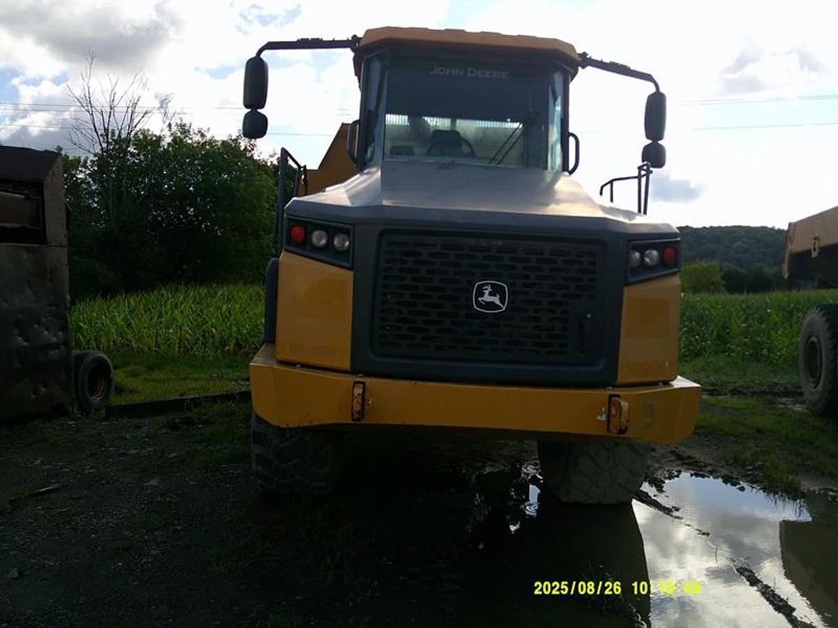 Used 2019 DEERE 260E