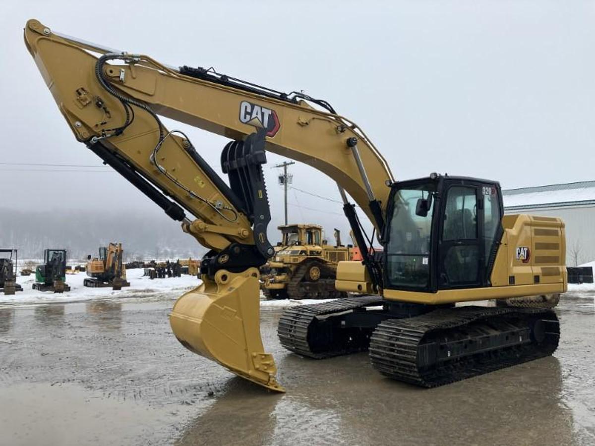 Used 2023 CATERPILLAR 320 GC