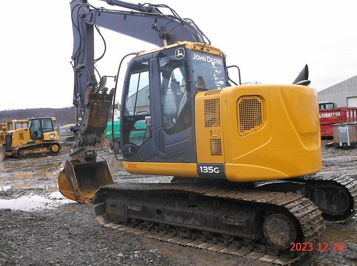 Used 2012 DEERE 135G