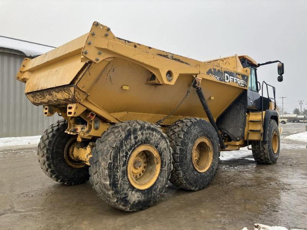 Used 2019 DEERE 260E