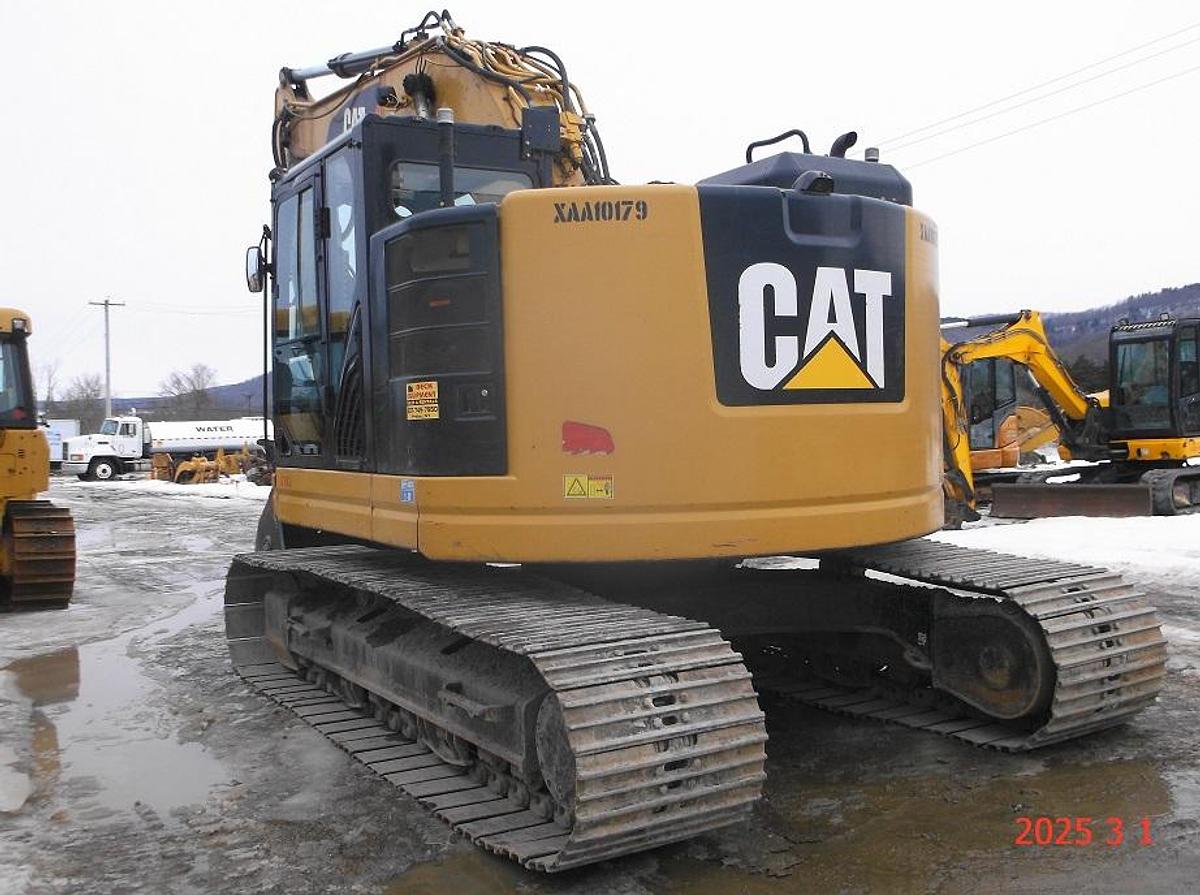 Used CATERPILLAR 325FL CR
