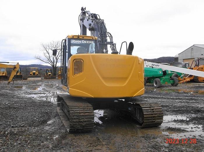 Used 2012 DEERE 135G