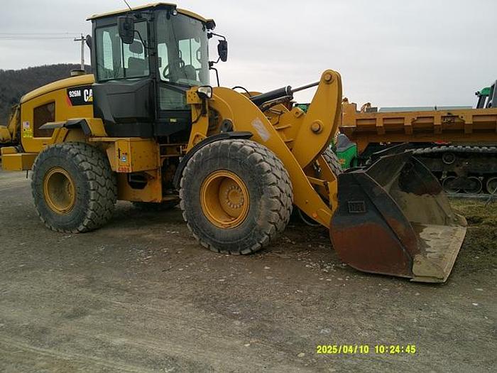 Used 2015 CATERPILLAR 926M