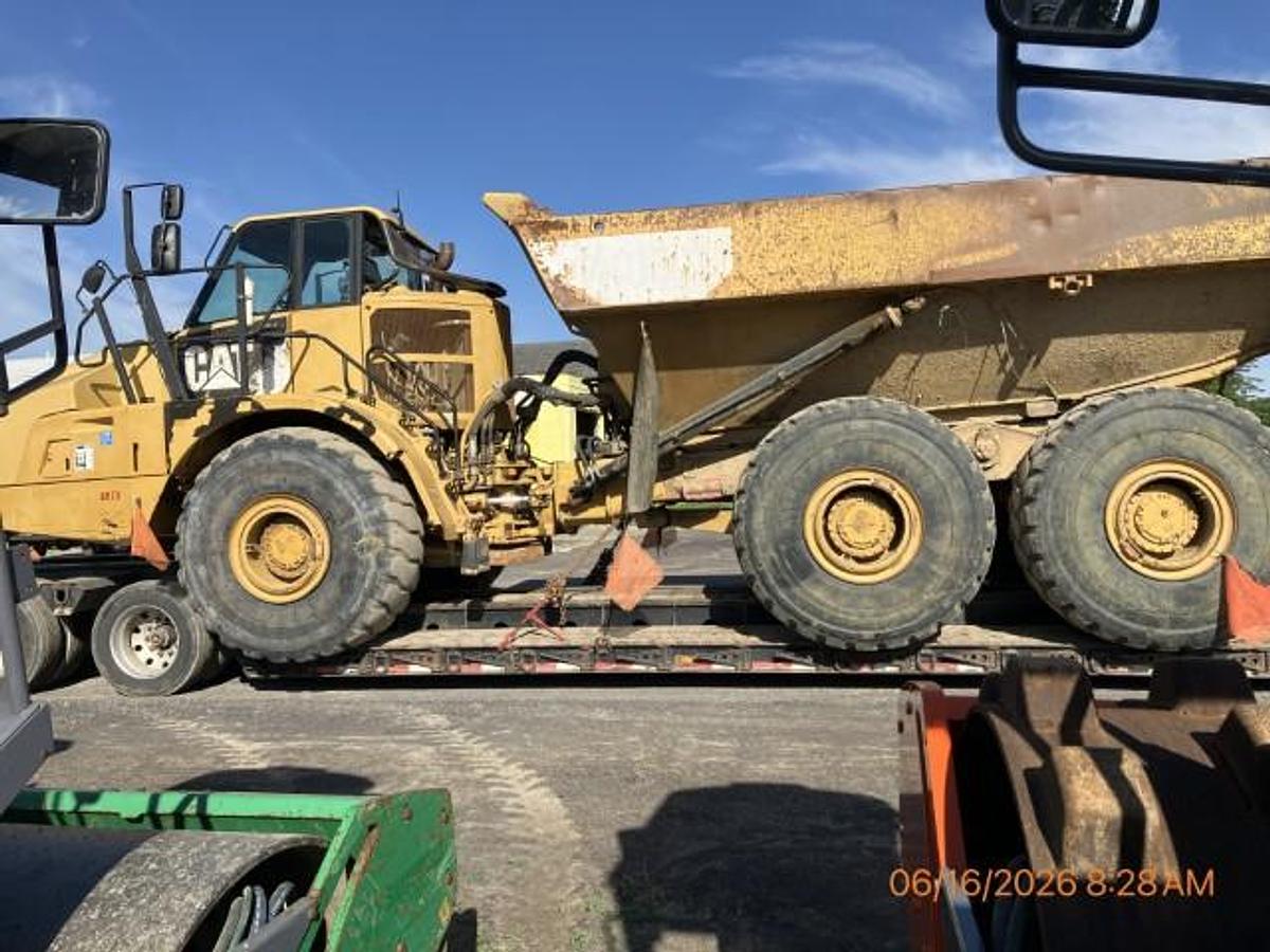 Used 2012 CATERPILLAR 740B