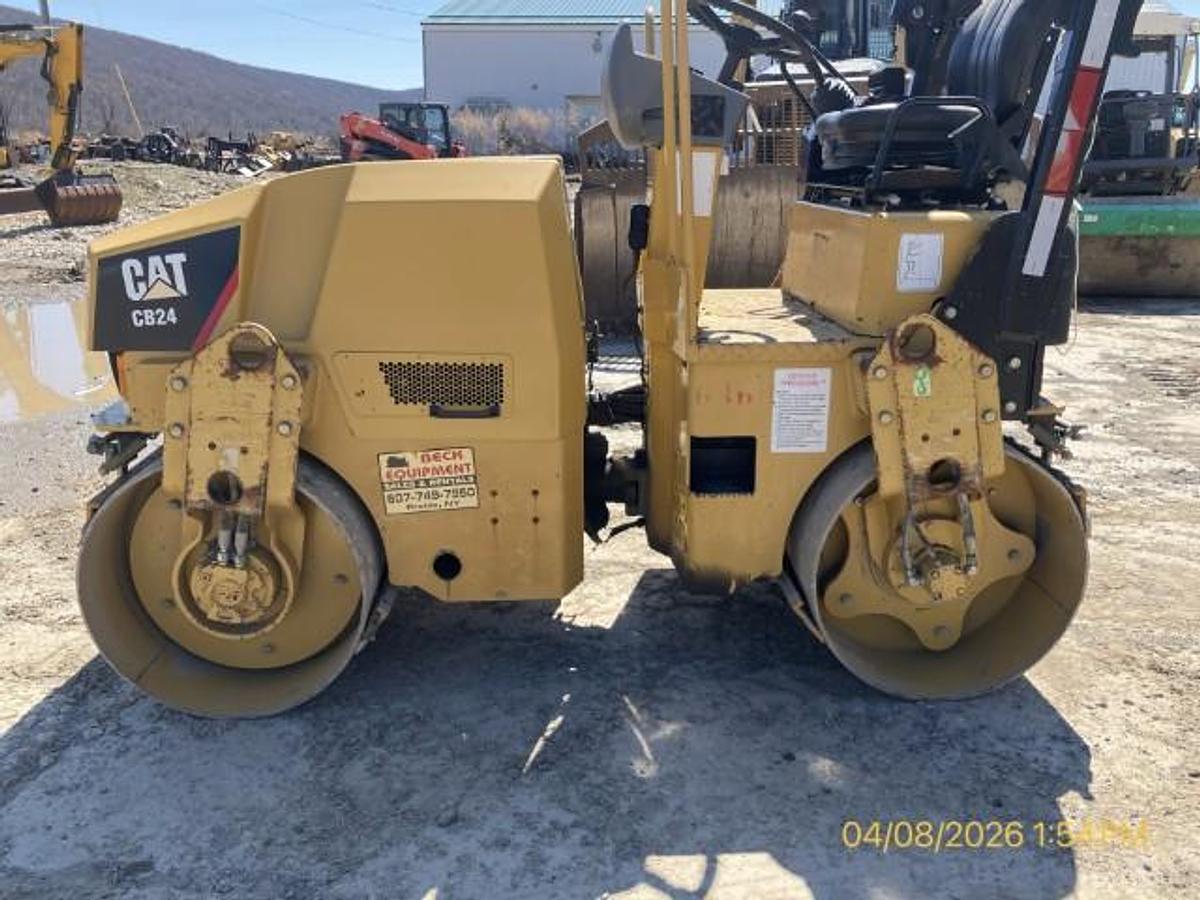 Used 2012 CATERPILLAR CB24XT
