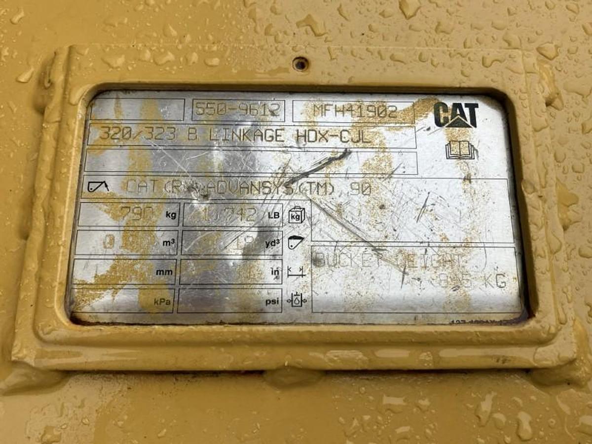 Used 2023 CATERPILLAR 320 GC