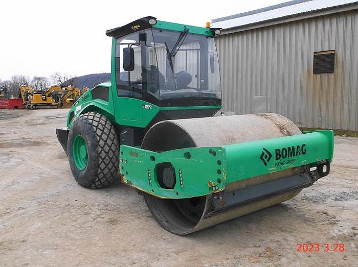 Used 2016 BOMAG BW211D-5