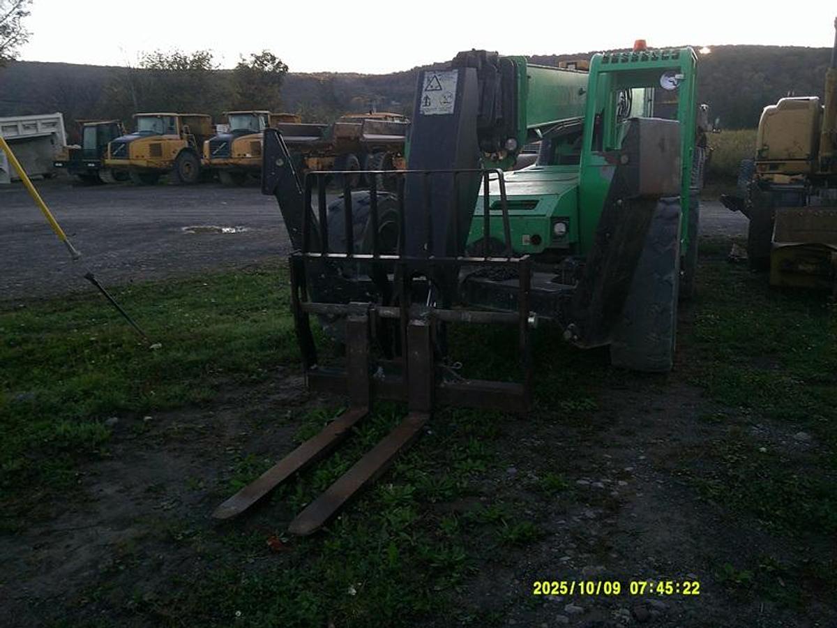 Used 2016 JLG 10054