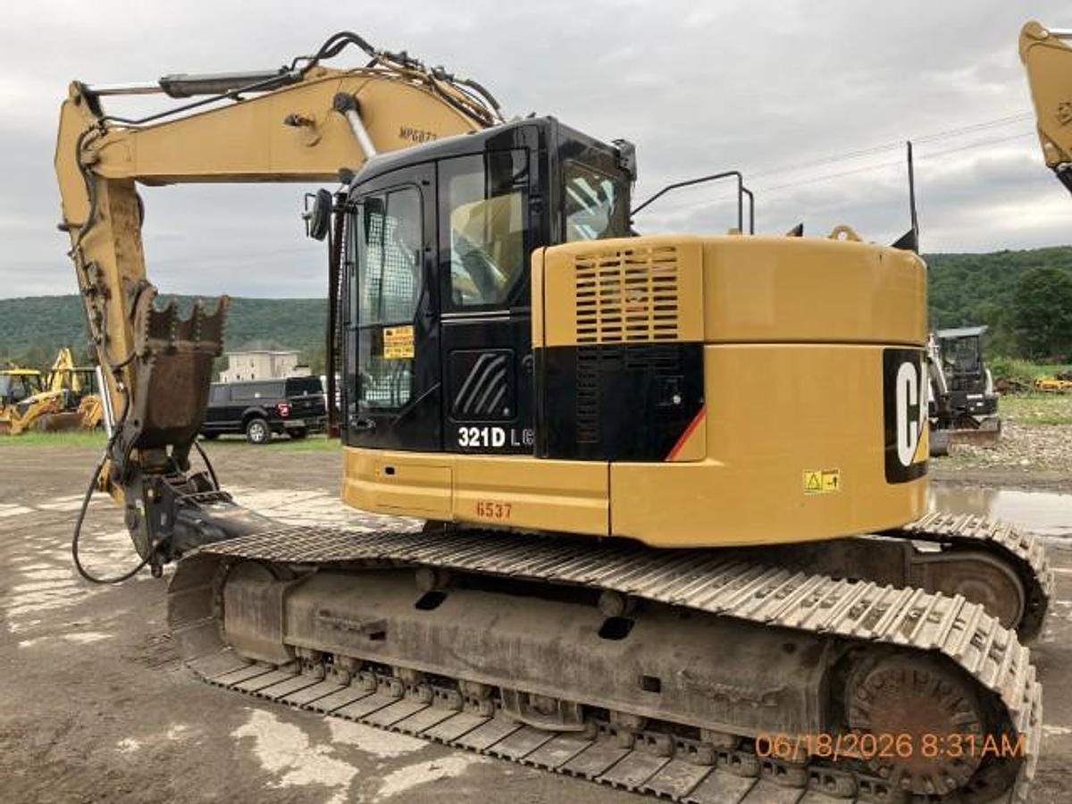 Used 2014 CATERPILLAR 321D LCR