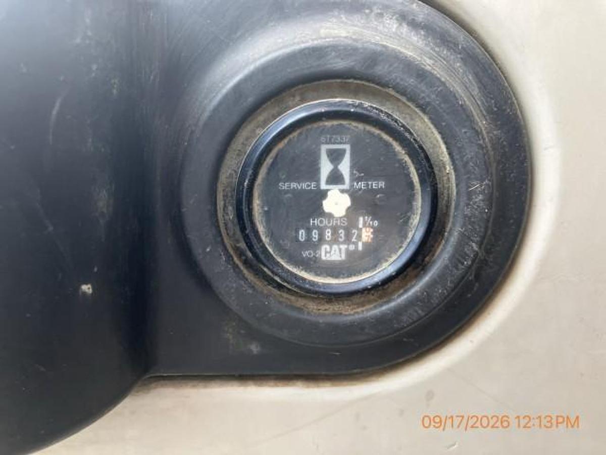 Used 2001 CATERPILLAR 320C U