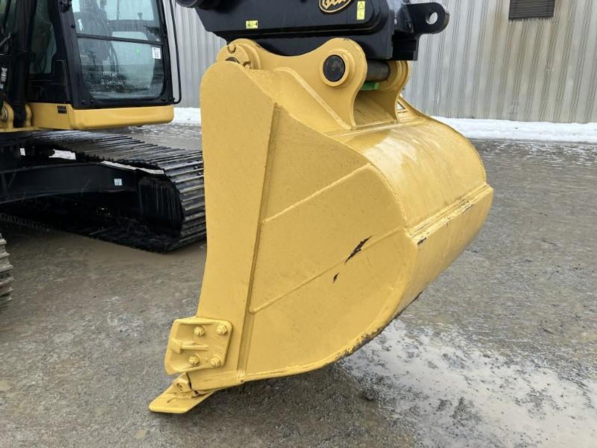 Used 2023 CATERPILLAR 320 GC