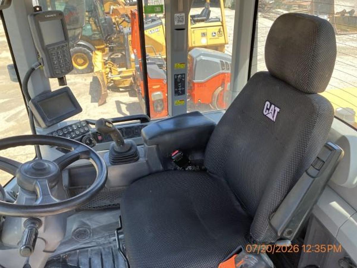 Used 2019 CATERPILLAR 926M