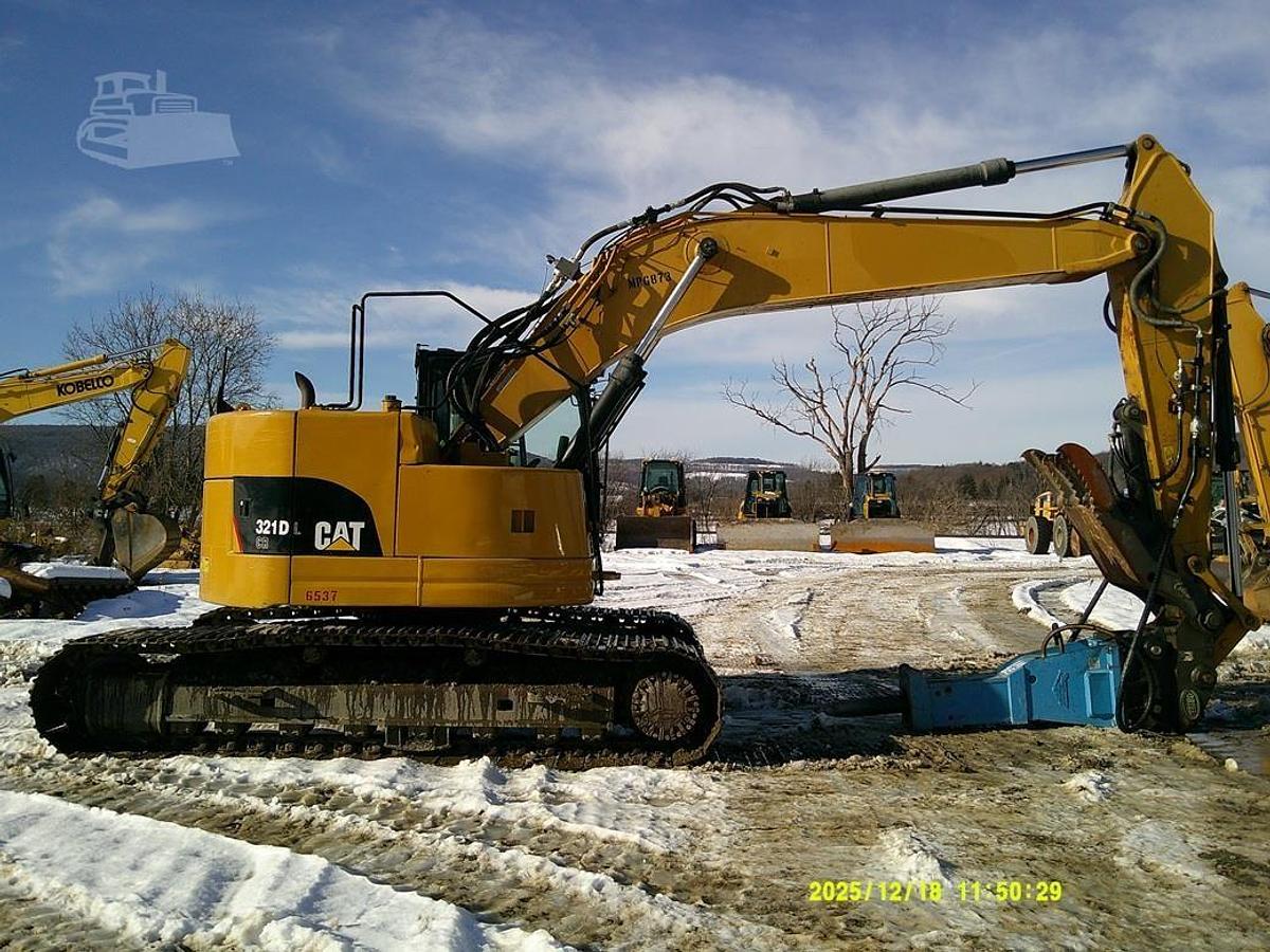 Used 2014 CATERPILLAR 321D LCR