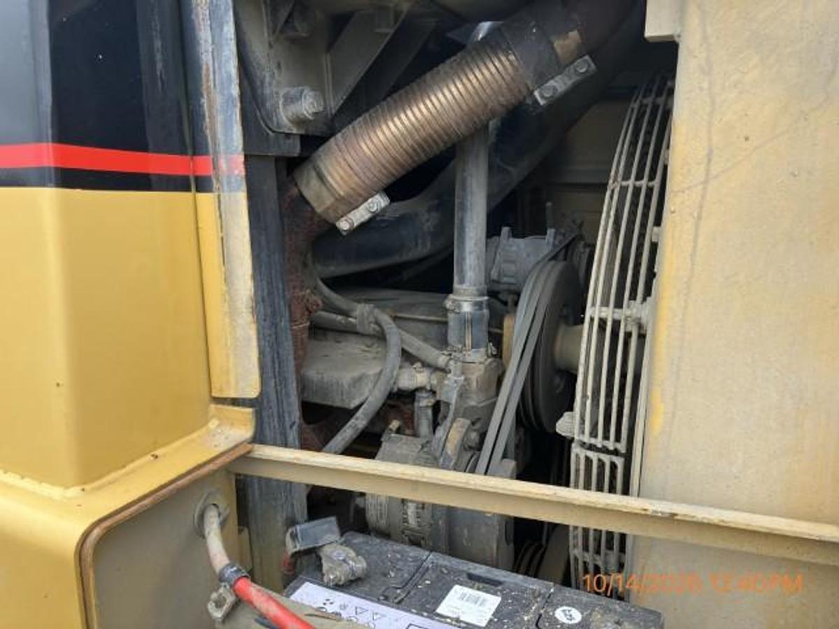 Used 2001 CATERPILLAR 963C