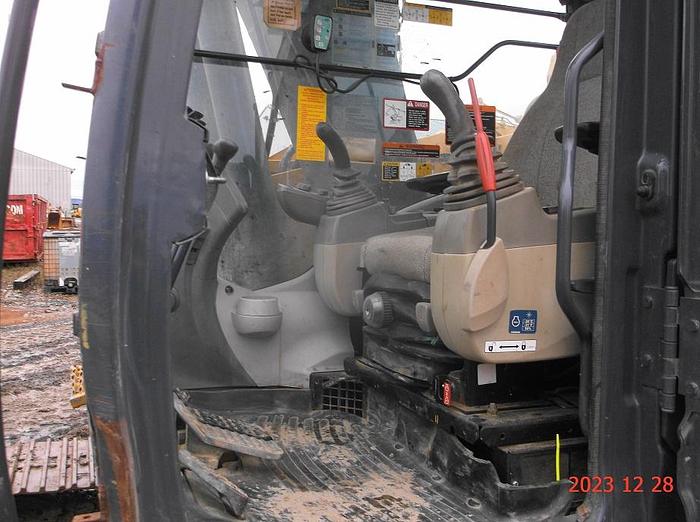 Used 2012 DEERE 135G