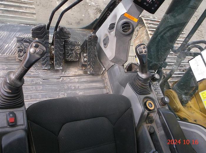 Used 2018 CATERPILLAR 323