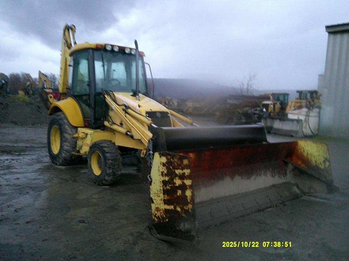 Used 2002 NEW HOLLAND LB75B