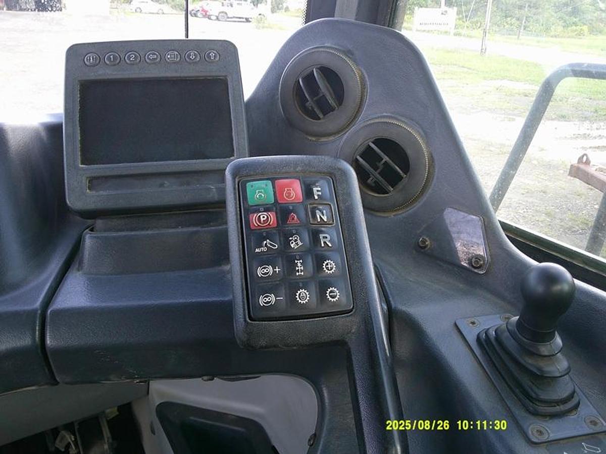 Used 2019 DEERE 260E