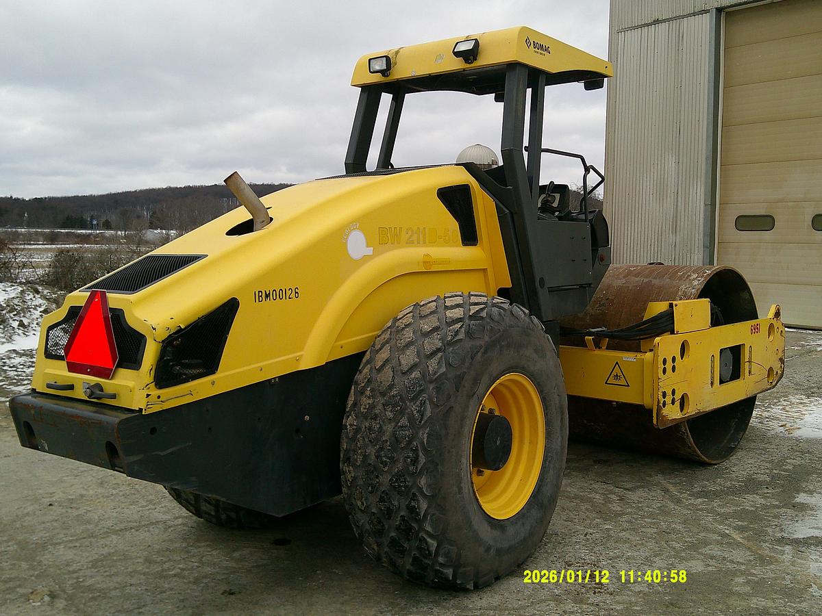 Used 2015 BOMAG BW211D-5