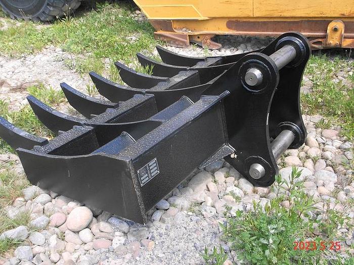 Used 2023 AIM Deere 350 84" Root Rake