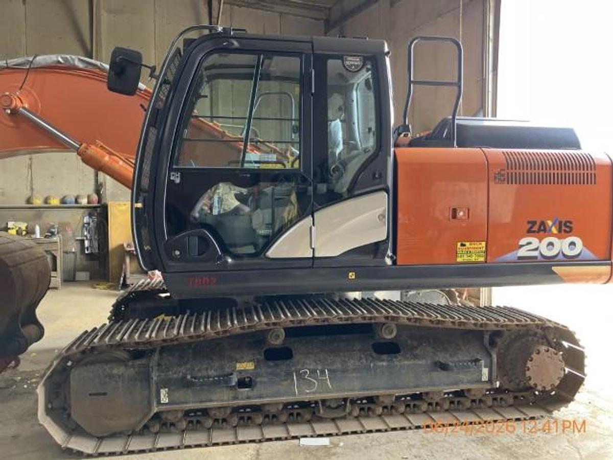 Used 2021 HITACHI ZX200-6