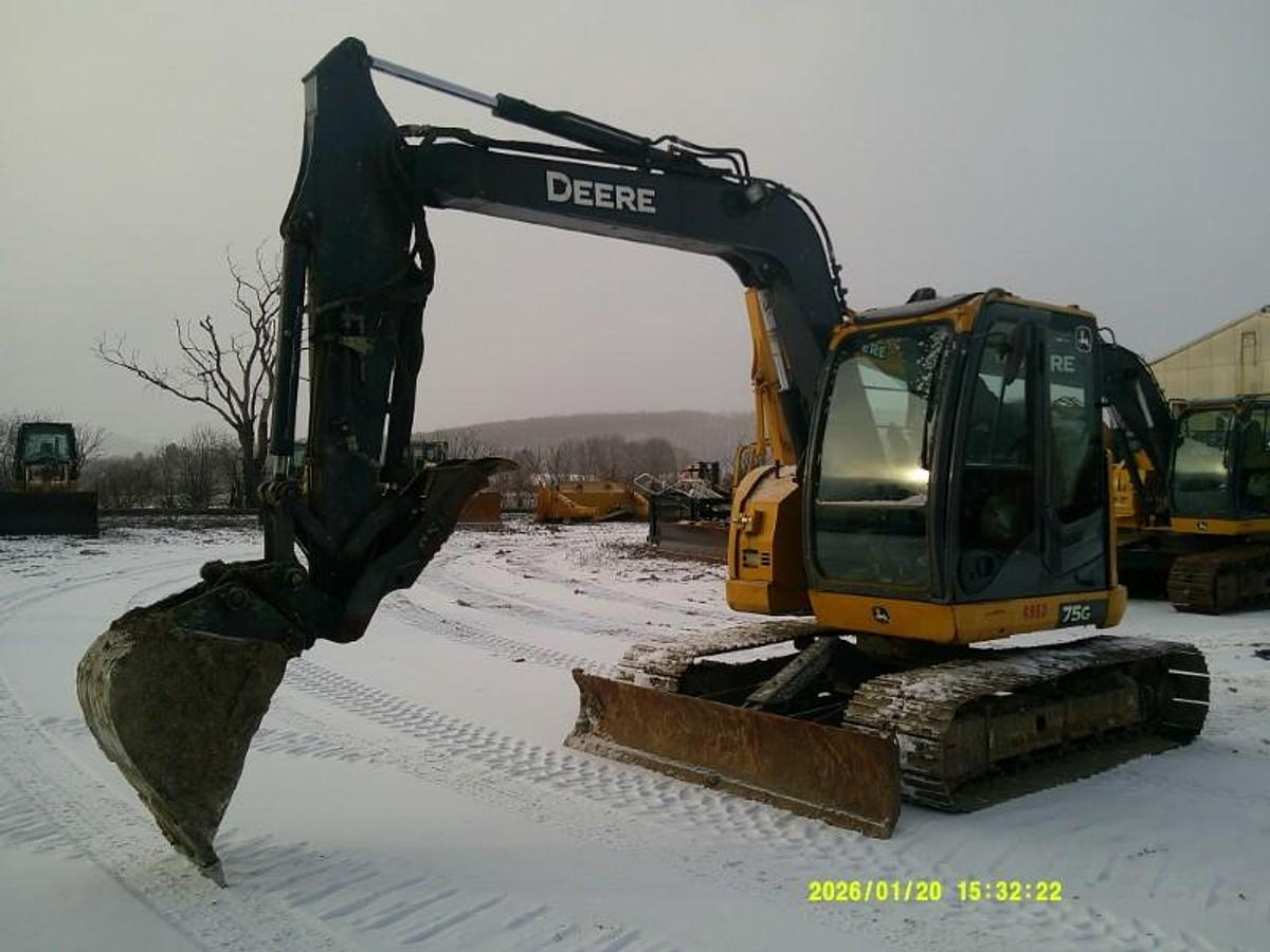 Used 2021 DEERE 75G