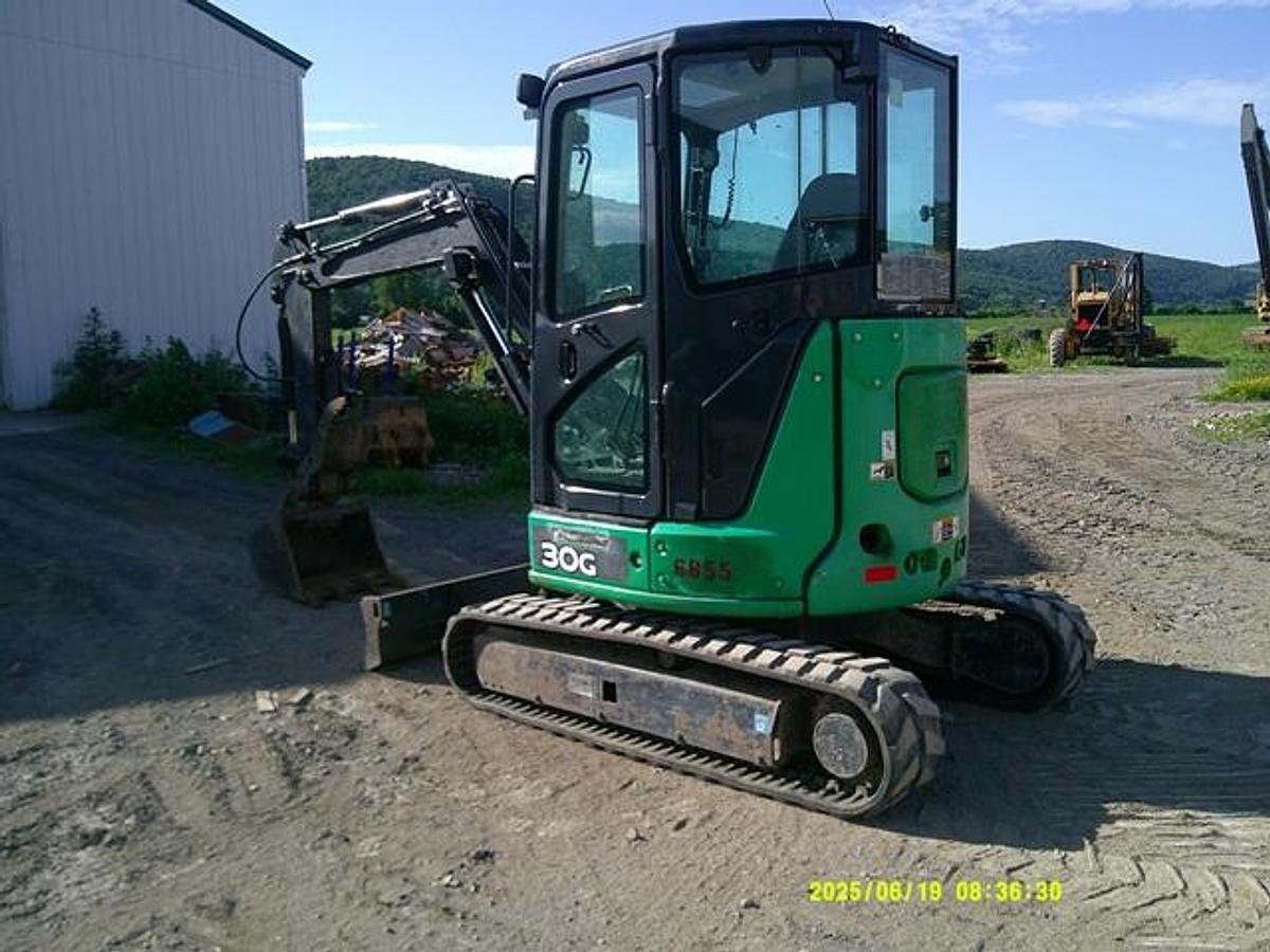 Used 2019 DEERE 30G