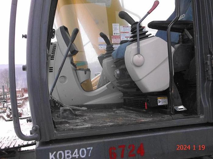 Used 2018 KOBELCO SK260LC 10 LR