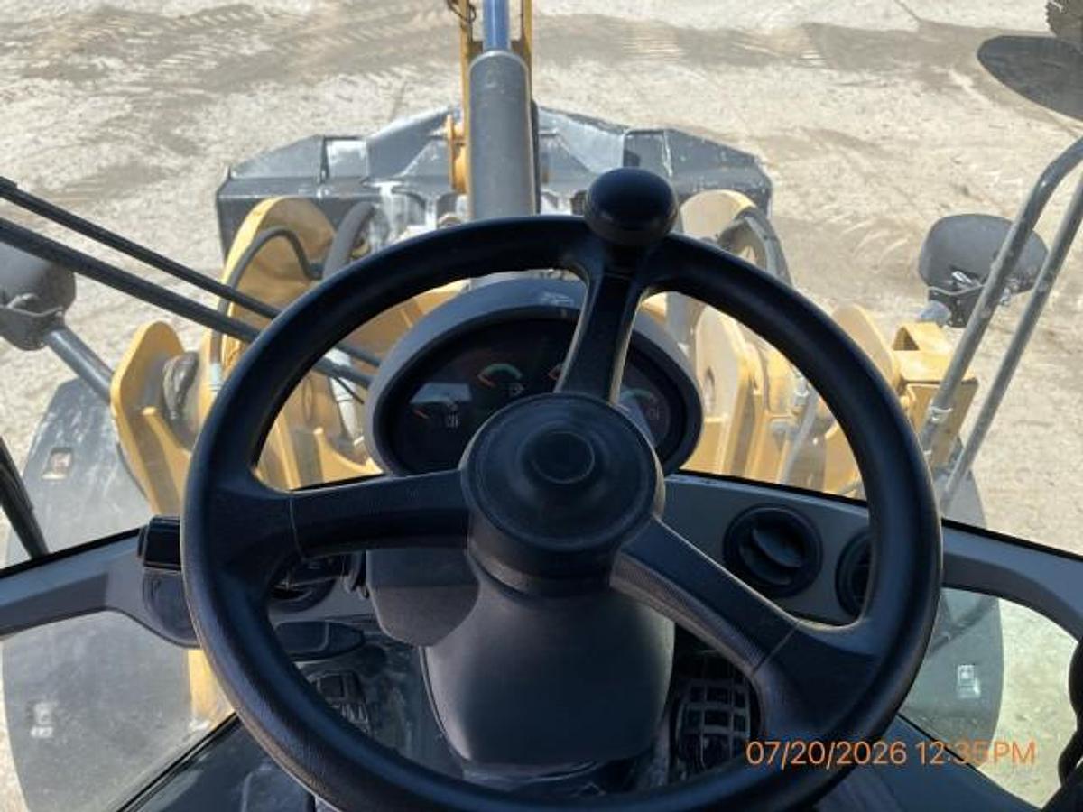 Used 2019 CATERPILLAR 926M