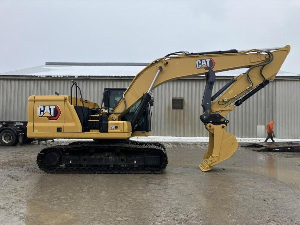 Used 2023 CATERPILLAR 320 GC